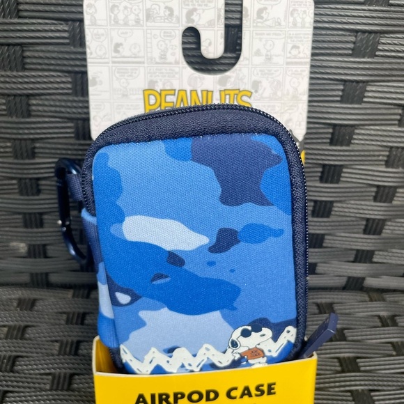 PEANUTS Airpod Case,Peanuts Camouflage AirPod Case,snoopy AirPod case. - Picture 11 of 11